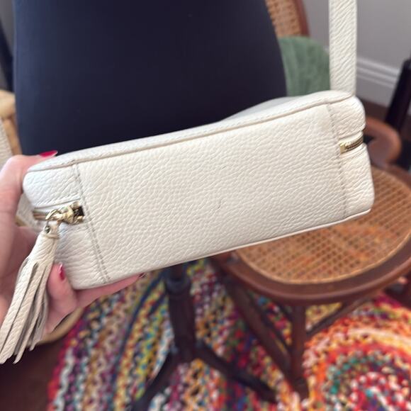 Cuyana Cream Pebbled Leather Tassel Zip Crossbody Camera Bag - Picture 5 of 7